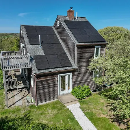Walk To Beach W Roof-Level Deck